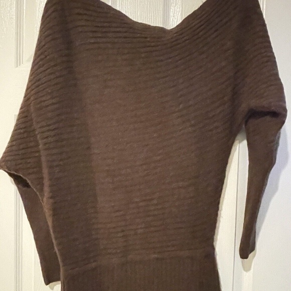 Banana Republic COLLETA OFF-SHOULDER MIDI DRESS - Picture 7 of 12